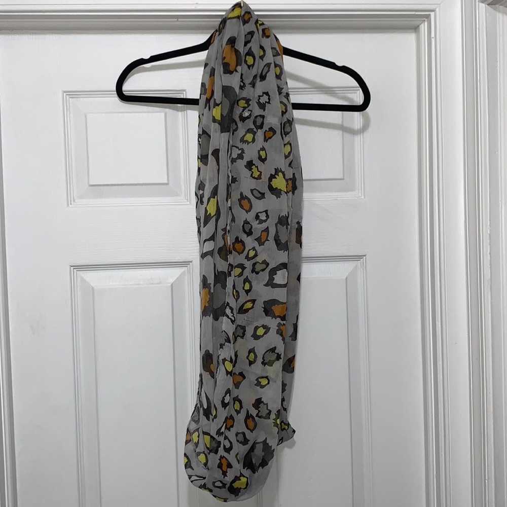 Aeropostale Cheetah Print Infinity Scarf Gray